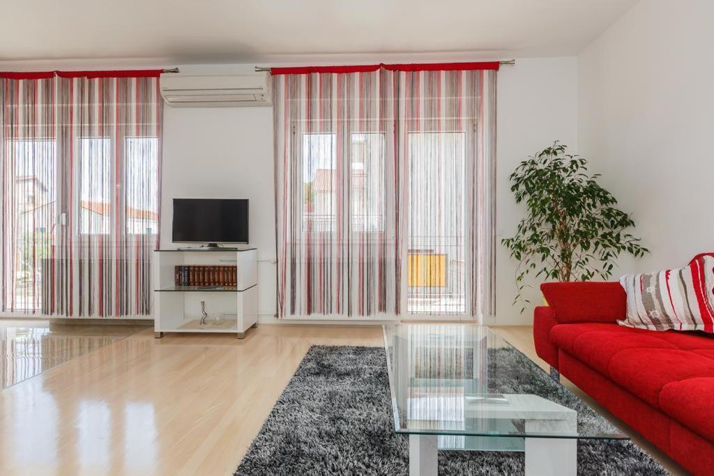 Apartman A&B Каштела Екстер'єр фото